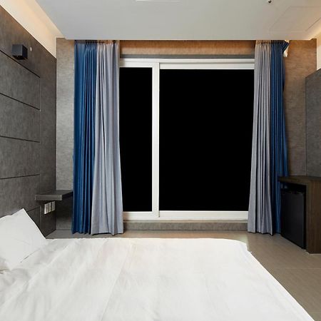 Elren Hotel Jeju Seogwipo Ngoại thất bức ảnh